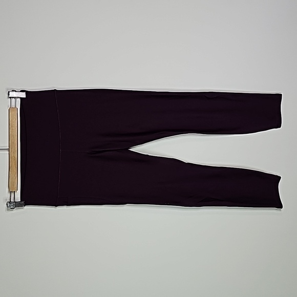 UNDER Armour medium purple heatgear compression leggings - Picture 1 of 7
